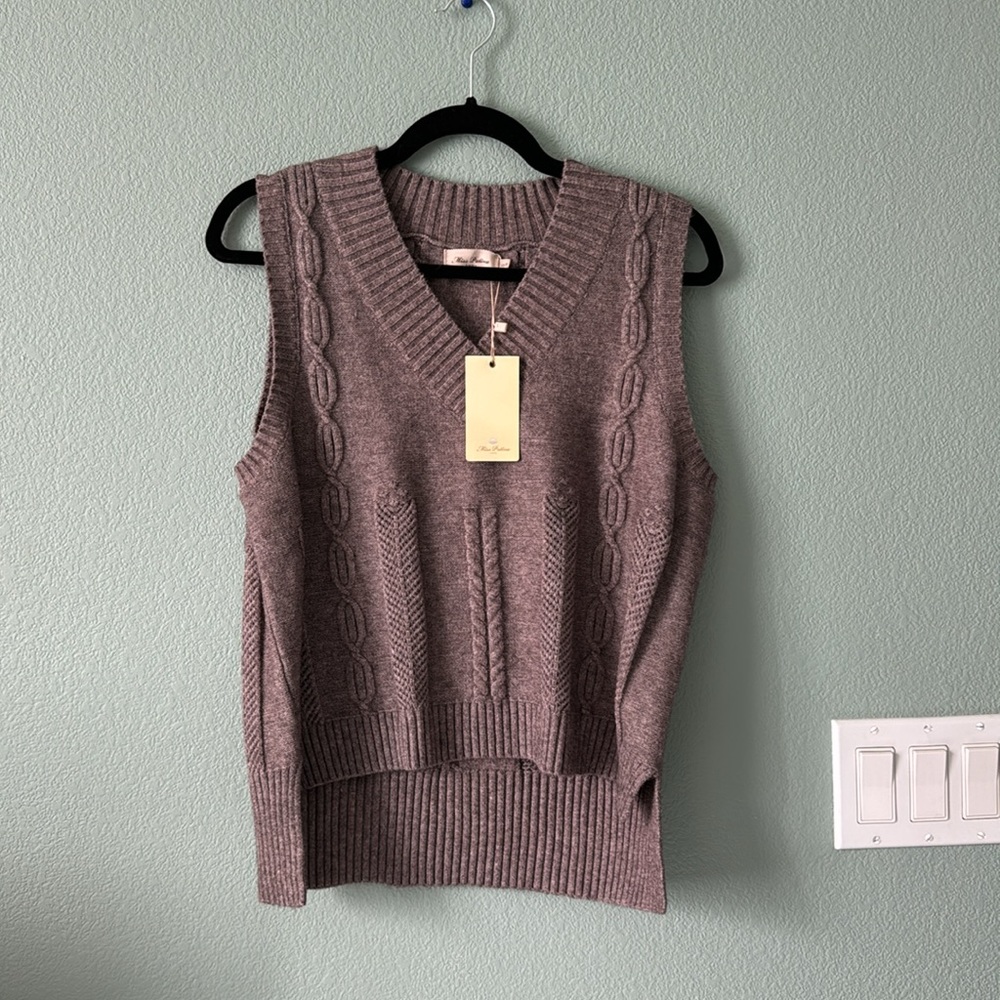 Miss Patina brand new knit vest